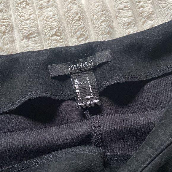 Cute Black Velvet Skorts (Skirt shorts) - Picture 4 of 4